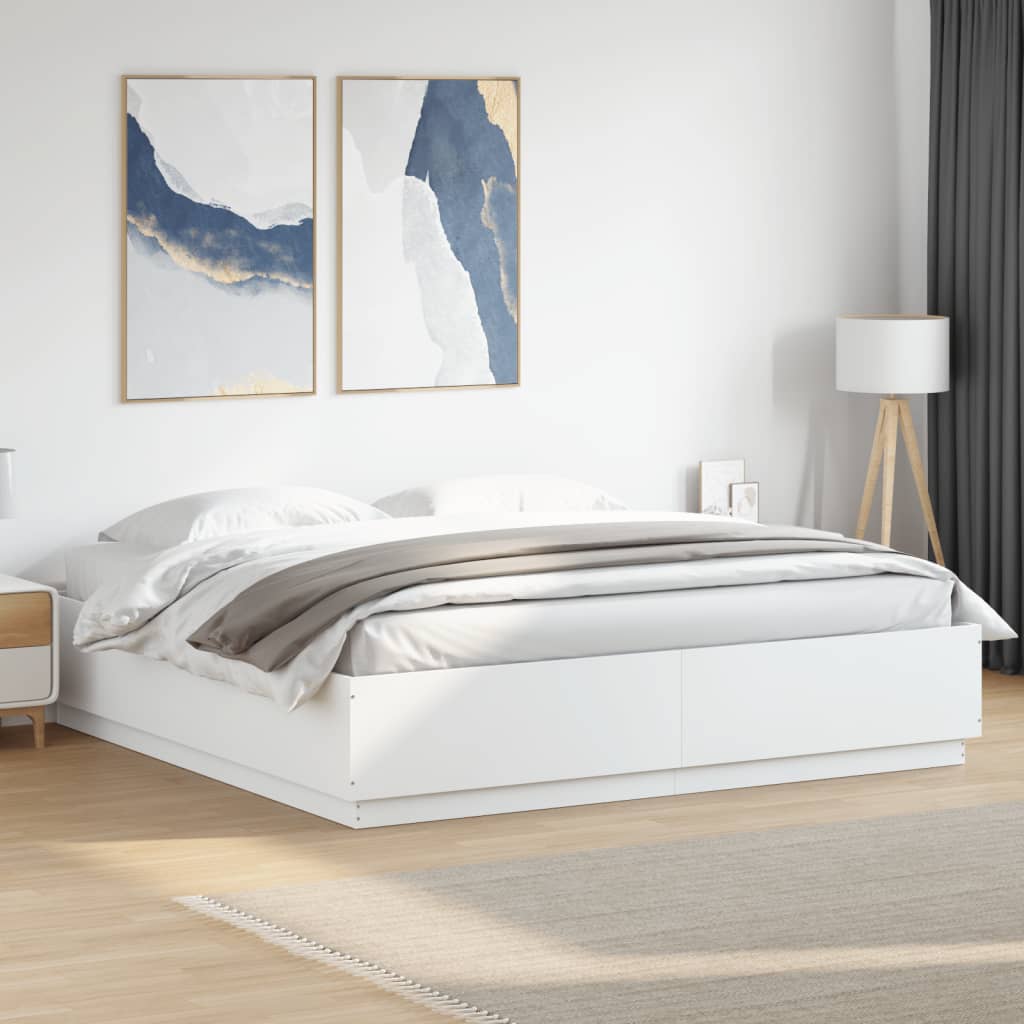 Sengeramme hvit 200x200 cm konstruert tre