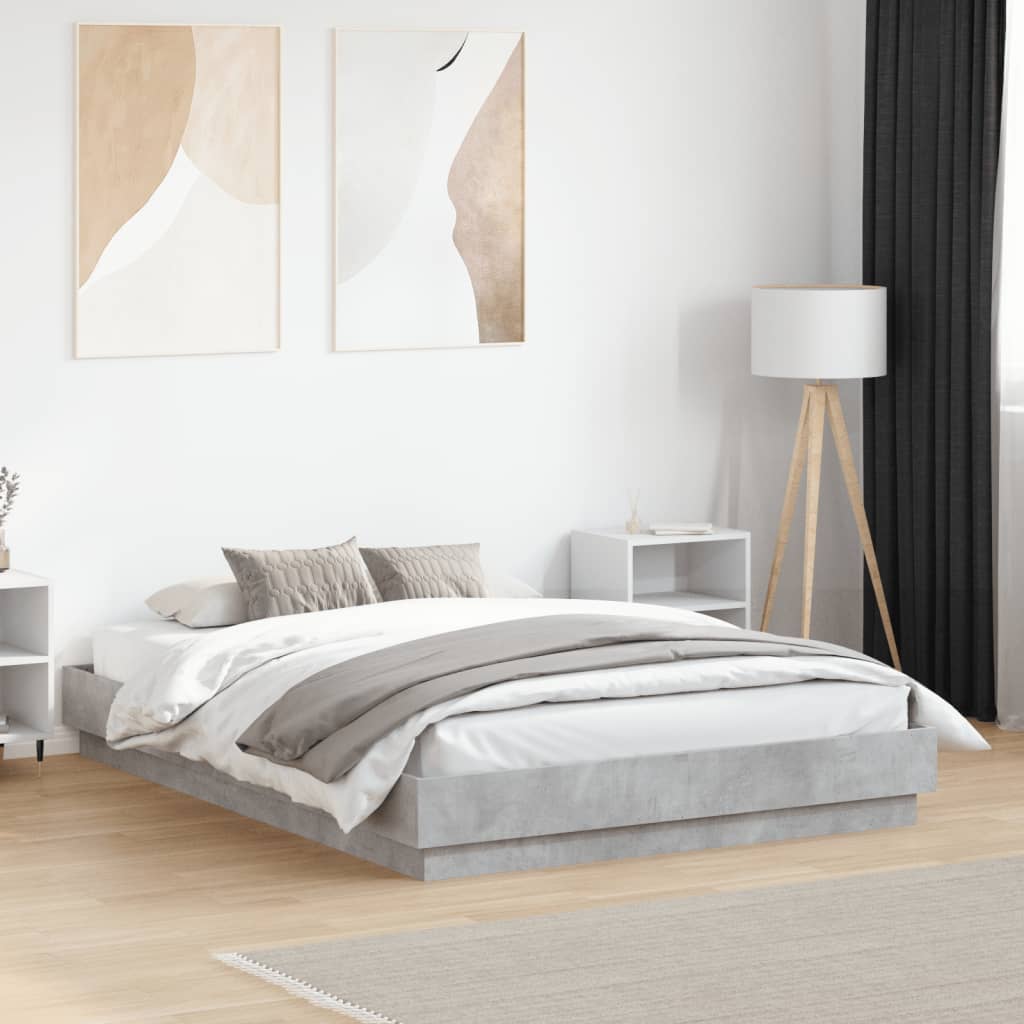 Sengeramme betonggrå 135x190 cm konstruert tre