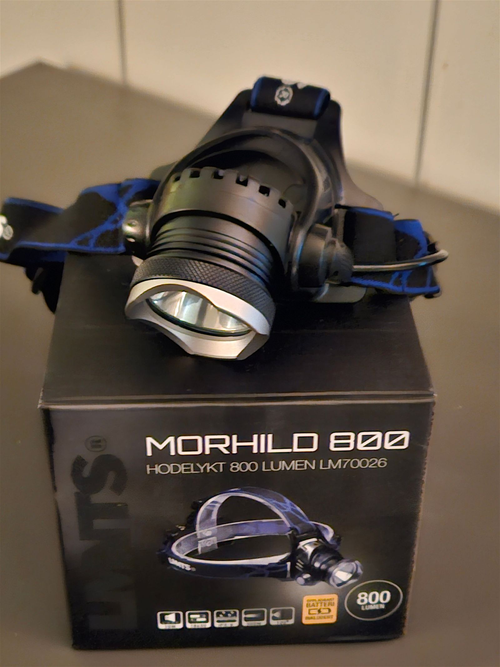 Morhild hodelykt LED 800 lumen - 300m rekkevidde - Nå på tilbud! - Hjem & Fritidsshoppen.no