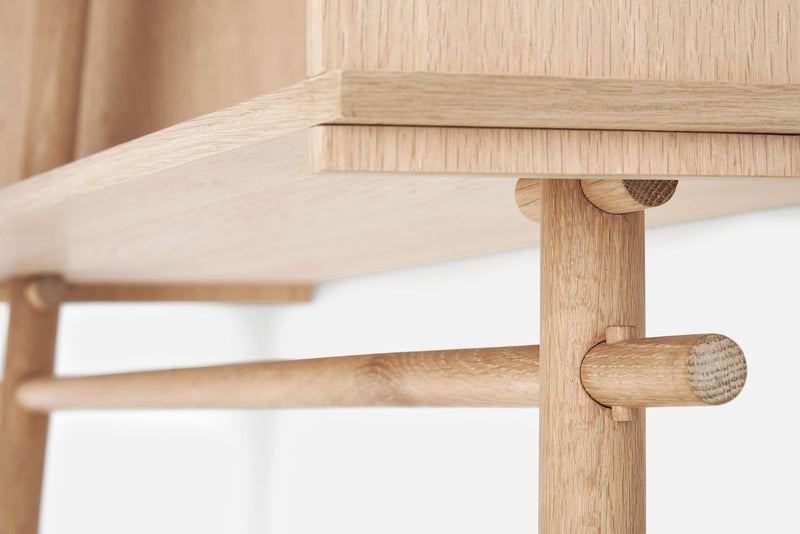 Töjbox wardrobe (Large) - hvitpigmentert eik