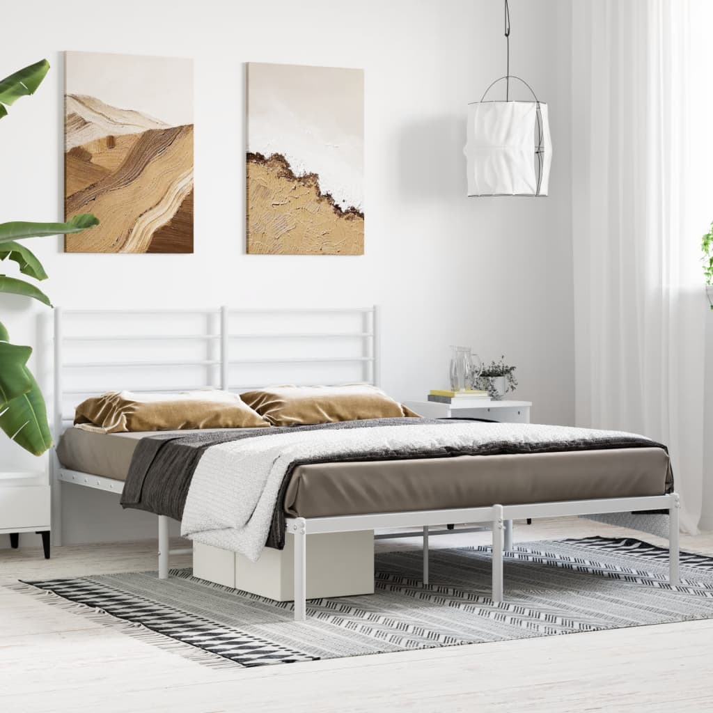 Sengeramme i metall med hodegavl hvit 135x190 cm