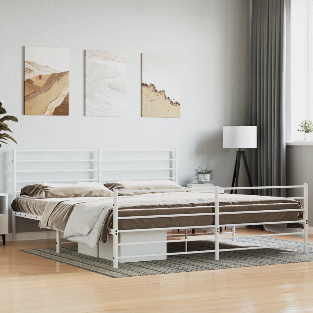 Sengeramme i metall med hode- og fotgavl hvit 200x200 cm