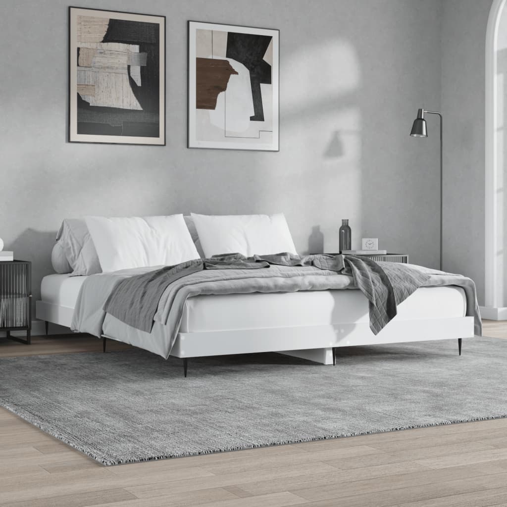 Sengeramme hvit 150x200 cm konstruert tre
