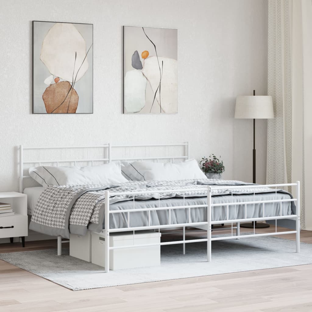 Sengeramme i metall med hode- og fotgavl hvit 183x213 cm