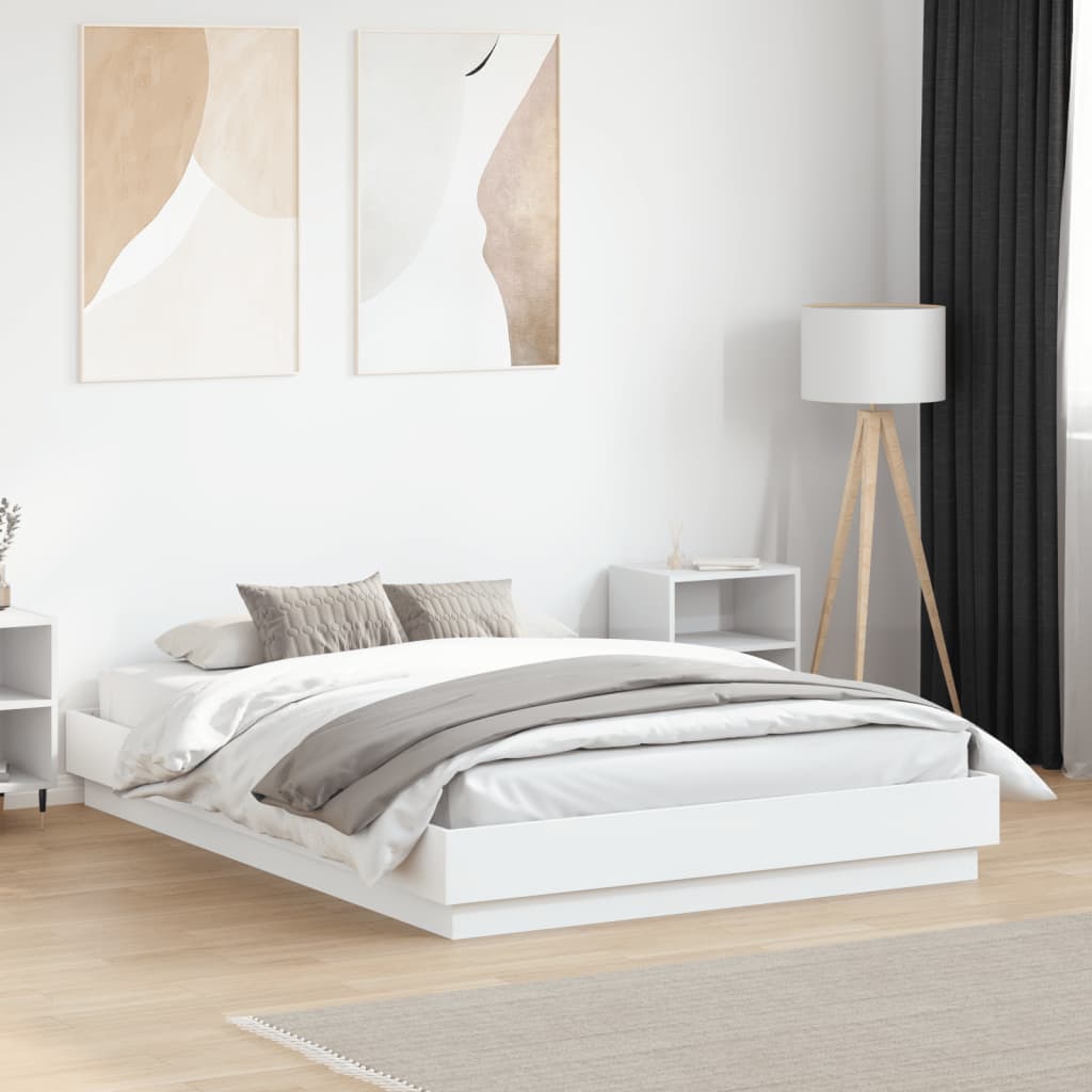 Sengeramme hvit 135x190 cm konstruert tre