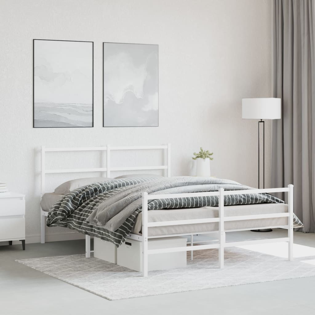 Sengeramme i metall med hode- og fotgavl hvit 140x200 cm