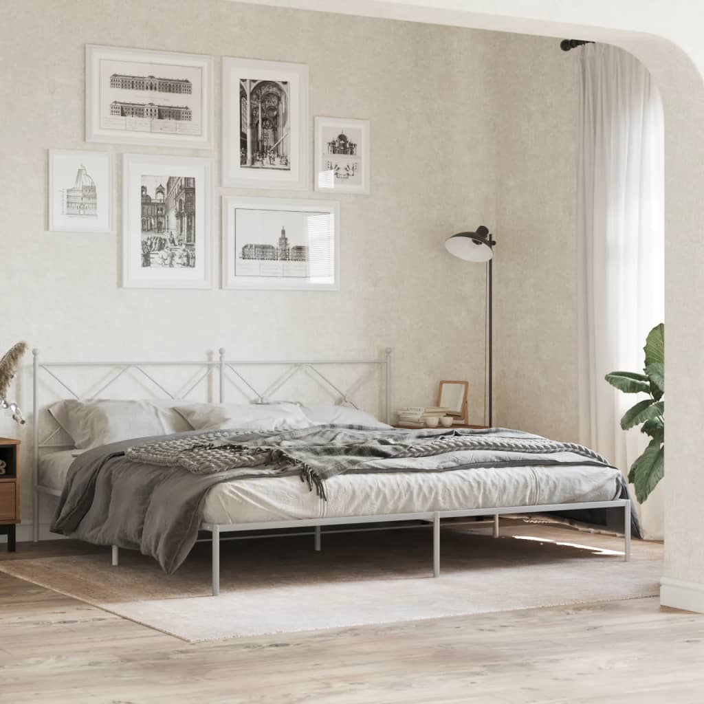 Sengeramme i metall med hodegavl hvit 193x203 cm