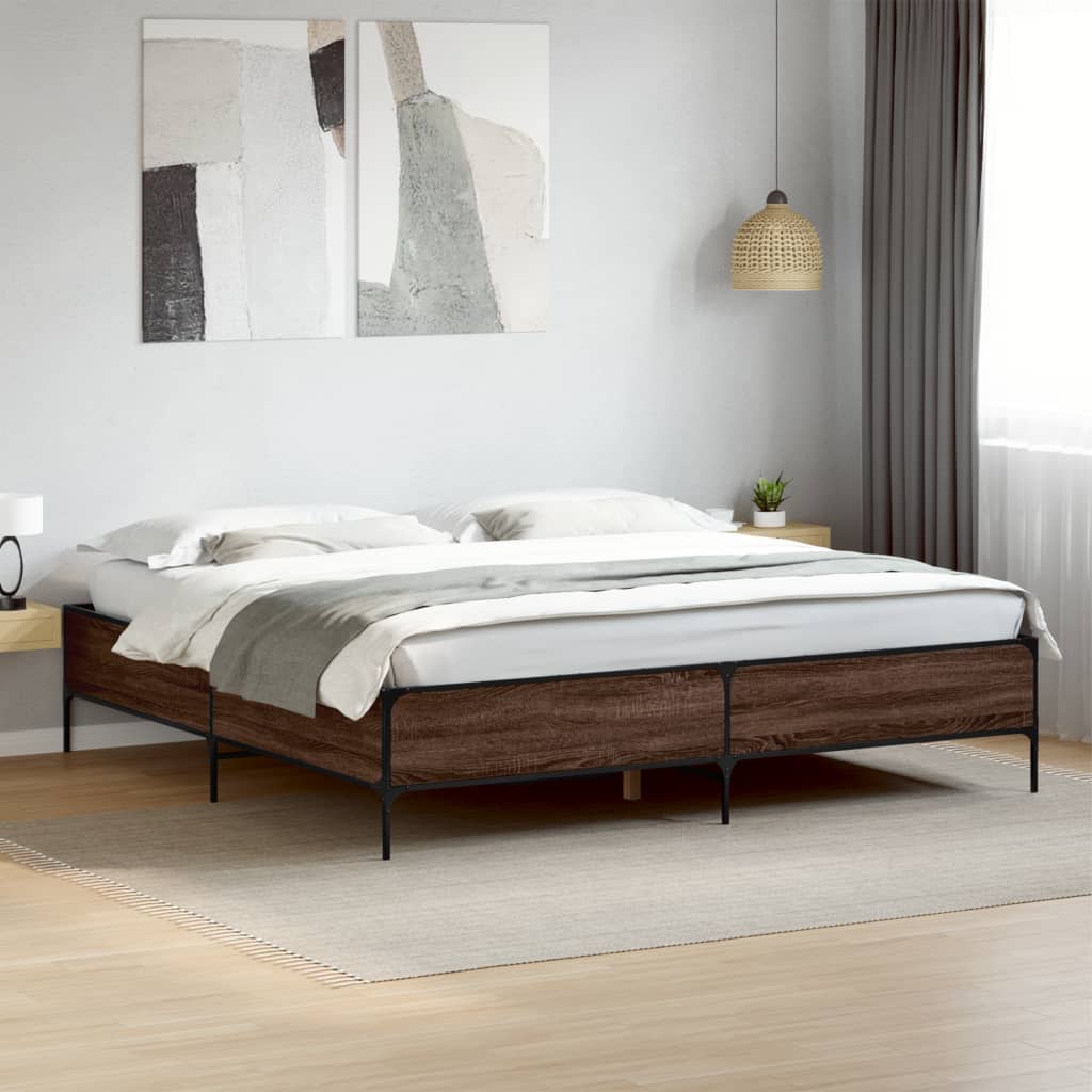 Sengeramme brun eik 200x200 cm konstruert tre og metall