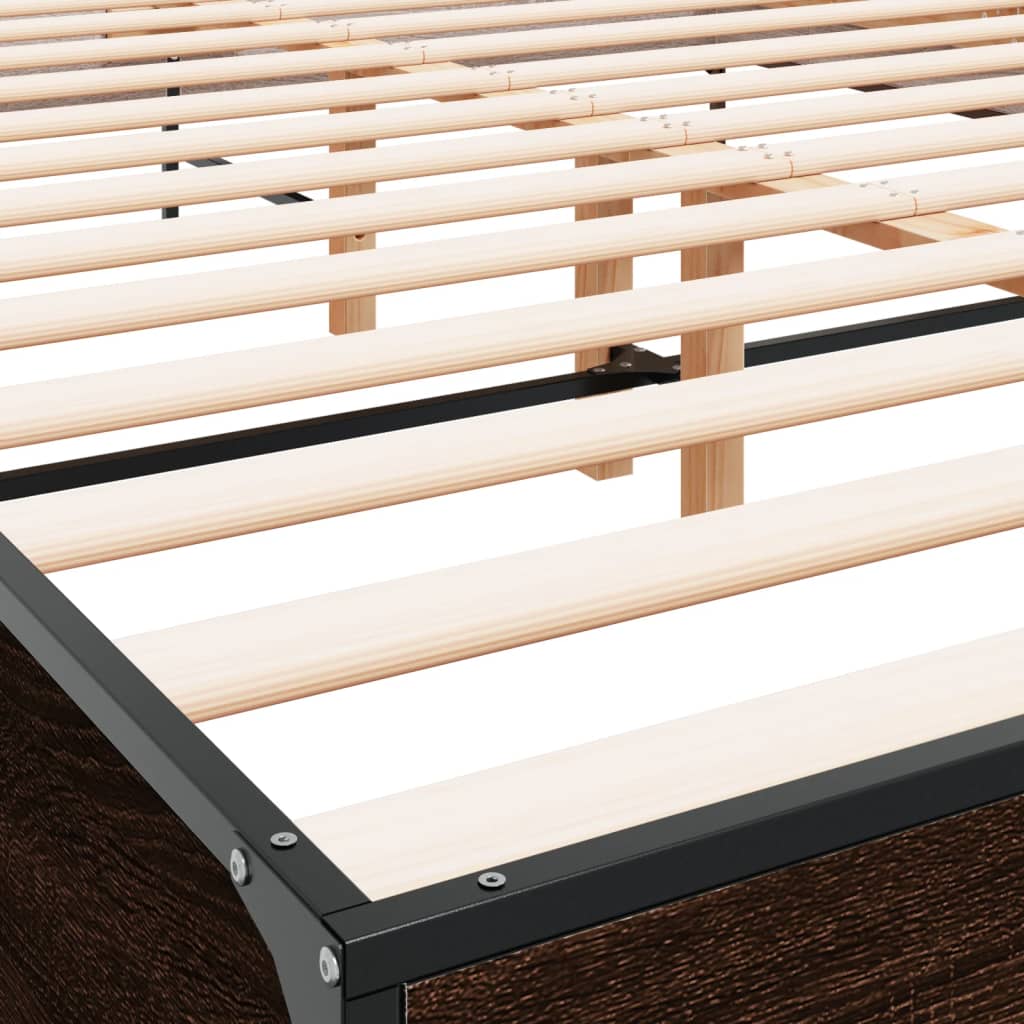 Sengeramme brun eik 150x200 cm konstruert tre og metall