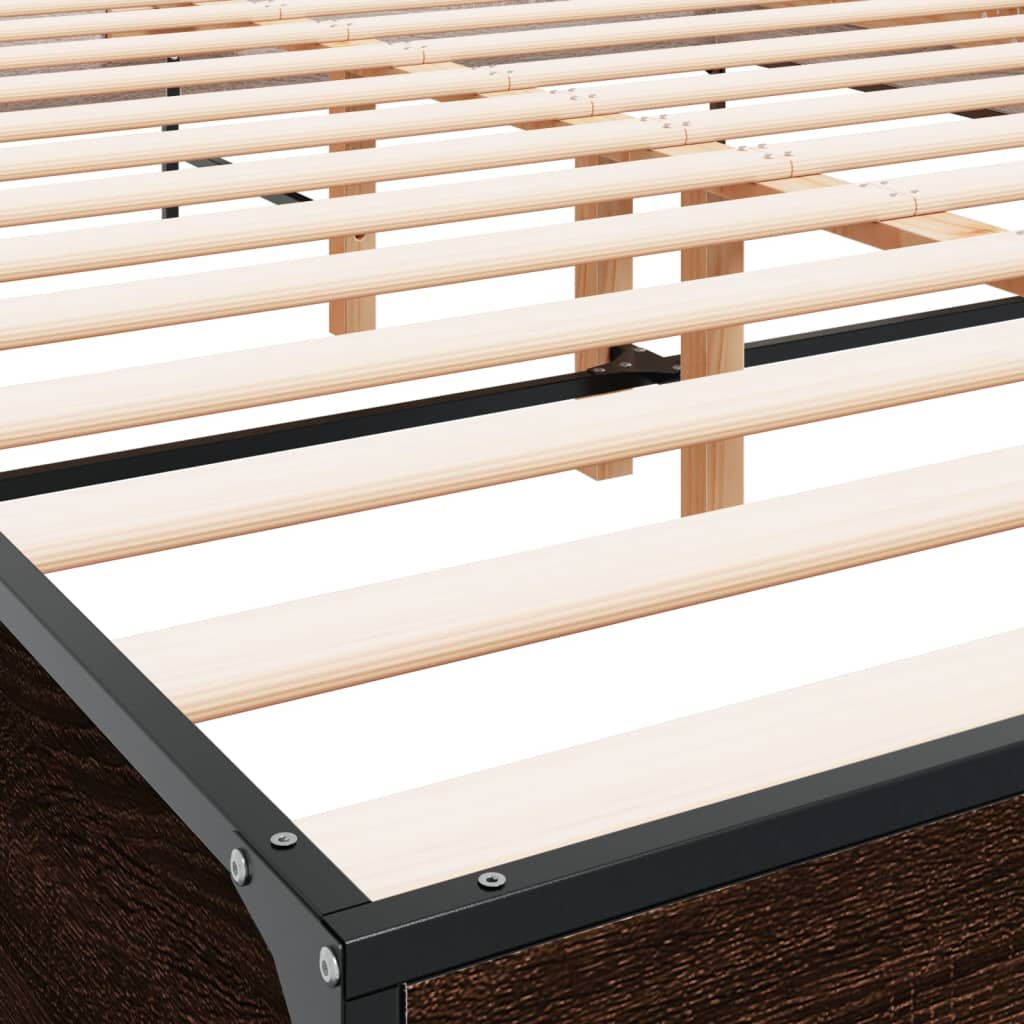 Sengeramme brun eik 160x200 cm konstruert tre og metall