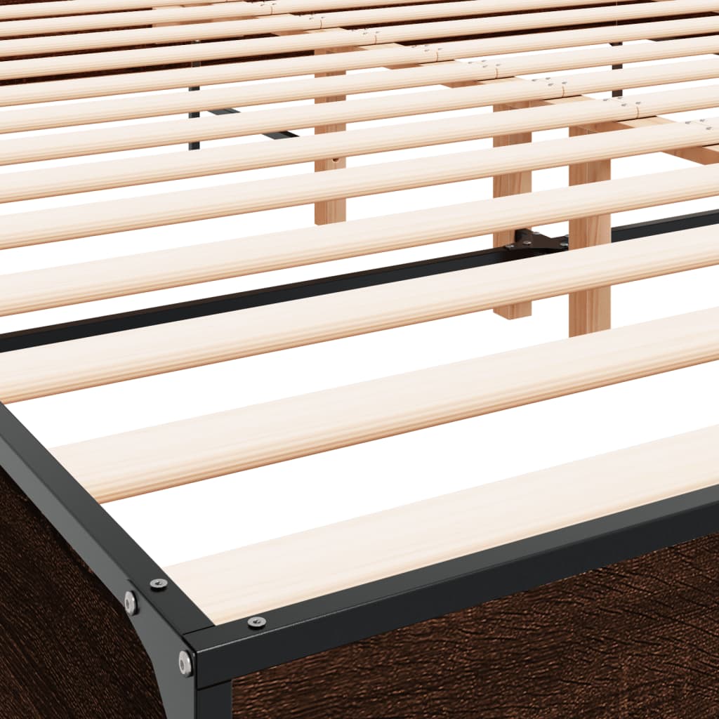 Sengeramme brun eik 180x200 cm konstruert tre og metall