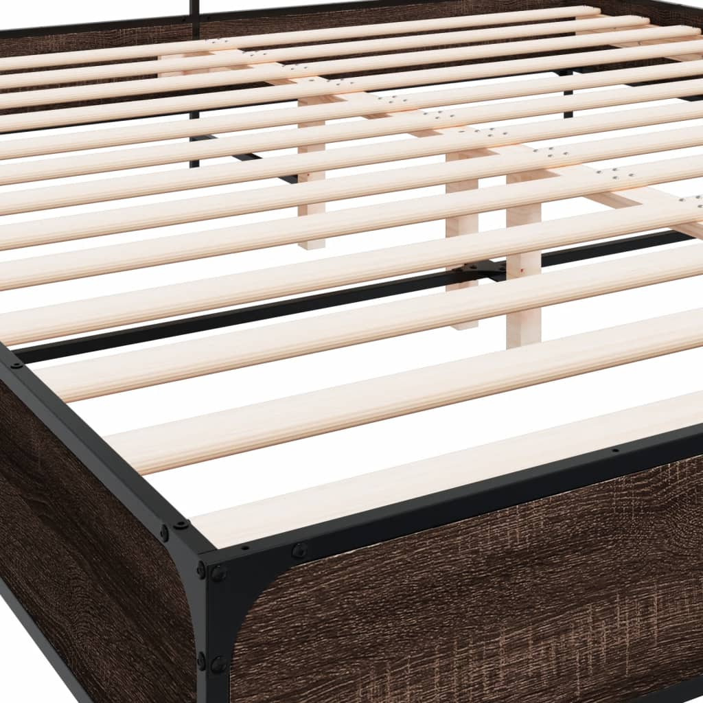 Sengeramme brun eik 200x200 cm konstruert tre og metall