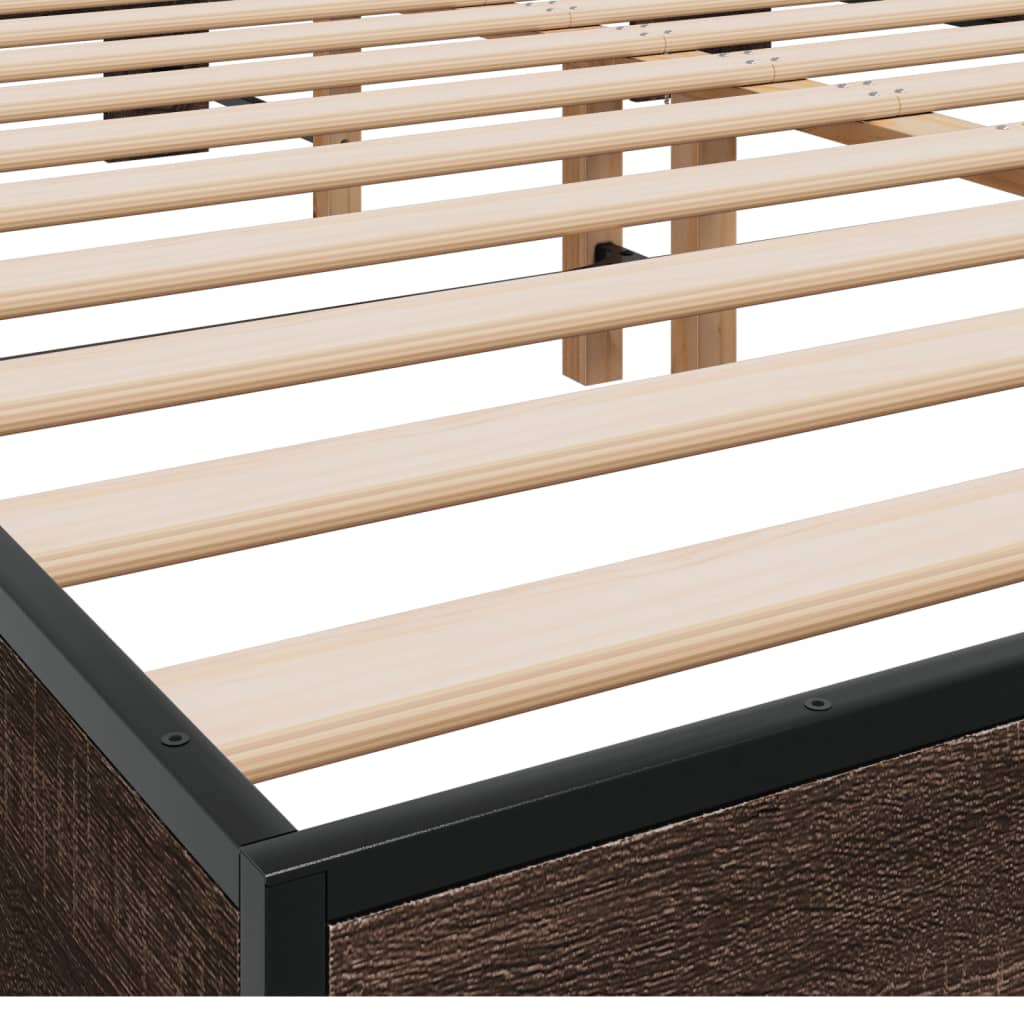 Sengeramme brun eik 150x200 cm konstruert tre og metall