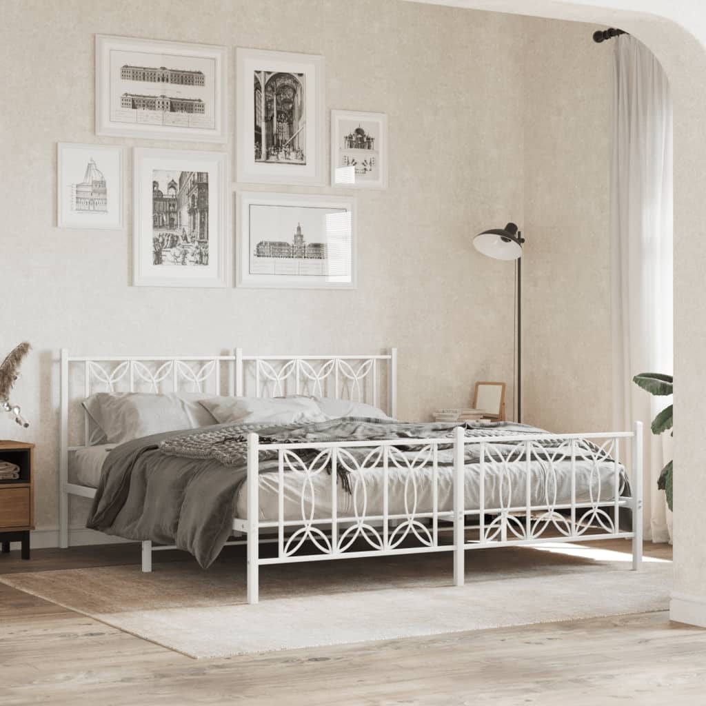 Sengeramme i metall med hode- og fotgavl hvit 183x213 cm