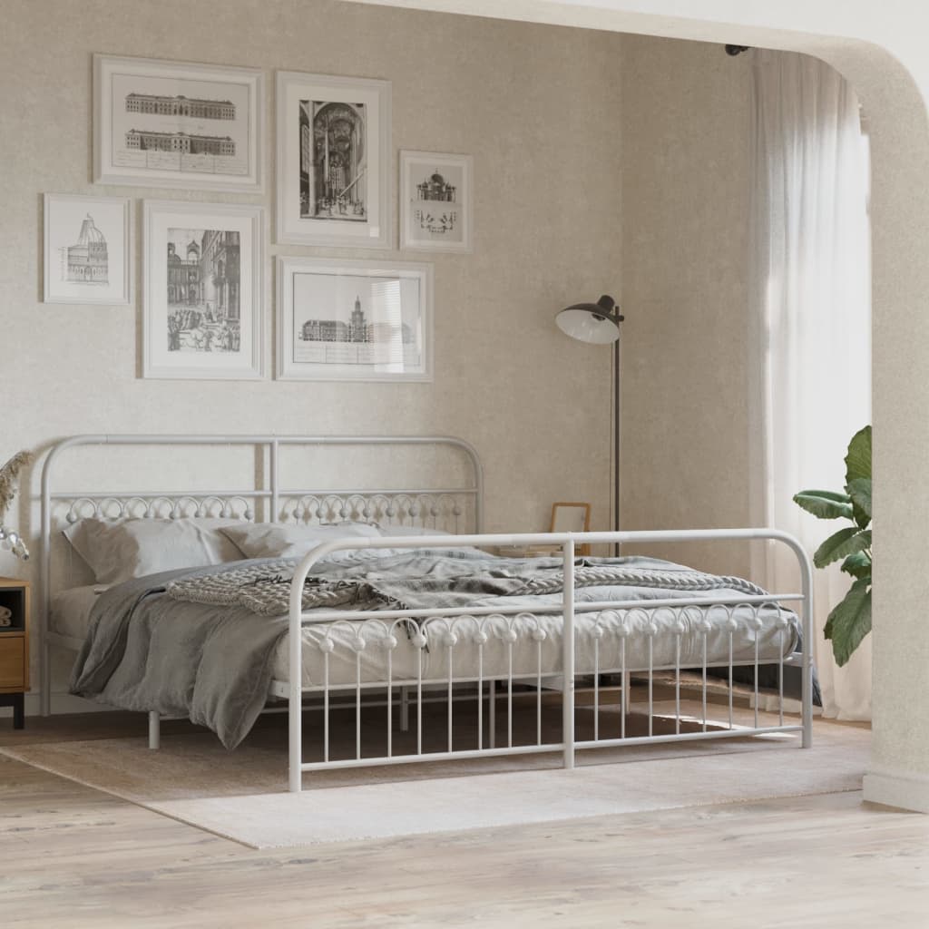 Sengeramme i metall med hode- og fotgavl hvit 183x203 cm