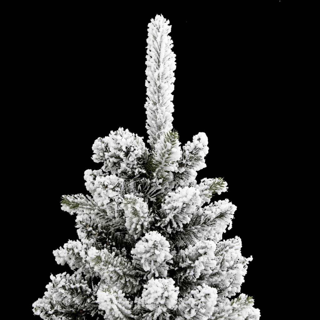 Slankt kunstig juletre med flokket snø 240 cm PVC og PE