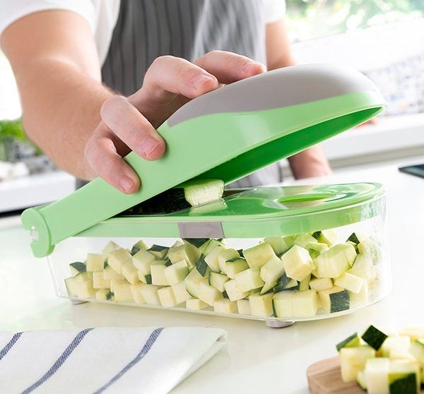 Grønnsaksskjærer, rivjern og mandolin 7-i-1 med tilbehør fra InnovaGoods - Hjem & Fritidsshoppen.no