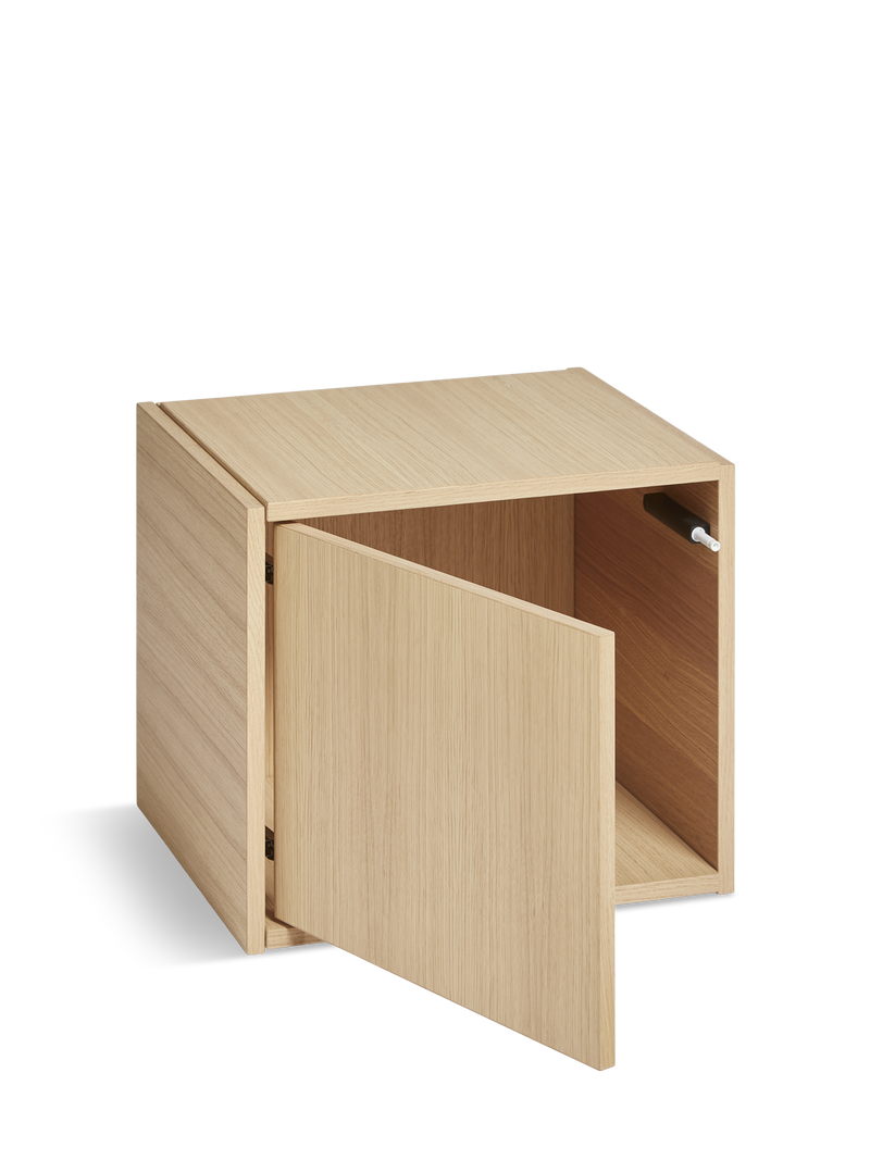 Bricks cube (door left) - eik