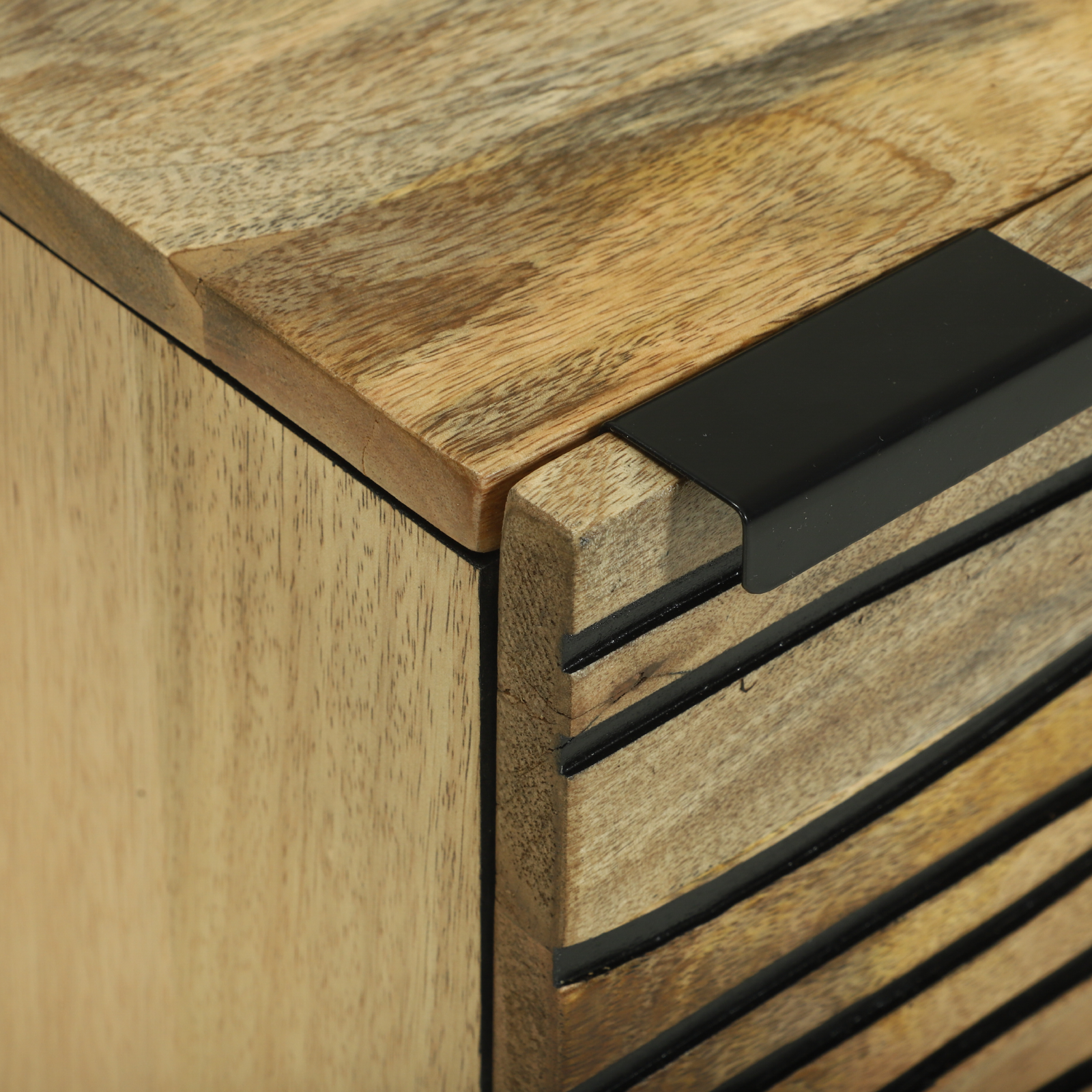 Nattbord 2 stk 40x33.5x46 cm Massivt Mangotre