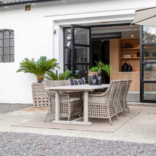PALERMO dining table