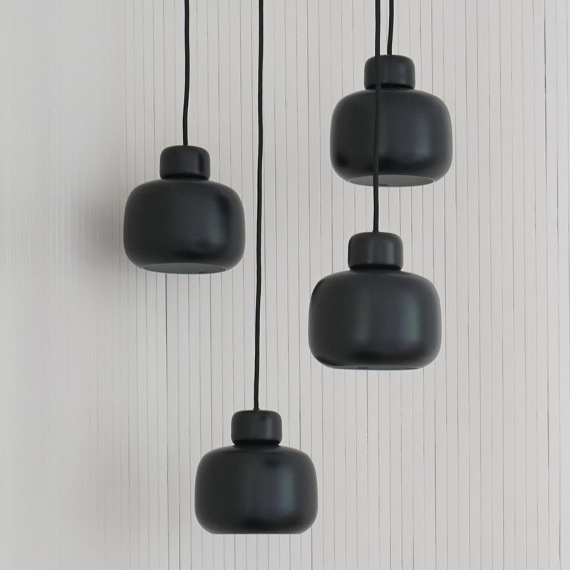 Stone pendellampe (Small) - Black